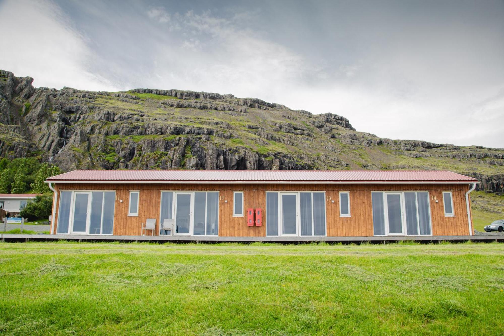 Guesthouse Skálafell Esterno foto